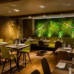 Victoria - Maison Caerdinael 4* デュルビュイ