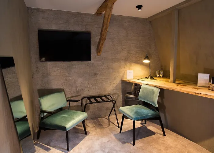 Victoria - Maison Caerdinael Hotel