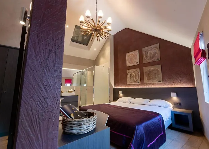 Victoria - Maison Caerdinael Hotell