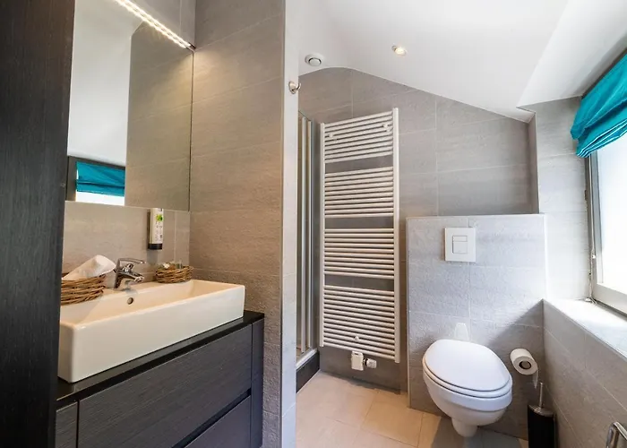 Hotel Victoria - Maison Caerdinael 4*